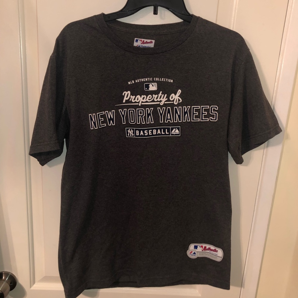 New York Yankees Charcoal Shirt